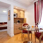 Majestic Hotel Spa - Champs Elysees