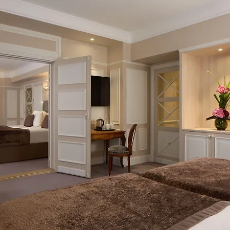 Hotel Majestic - Champs Elysees 5*