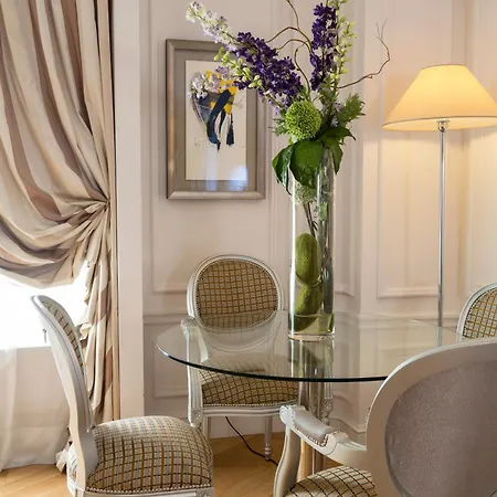 Majestic - Champs Elysees Hotel